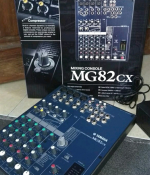 YAMAHA MG82CX пассивный микшерный пульт с процессором эффектов